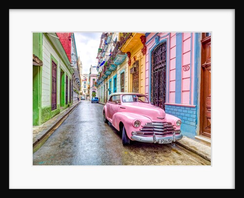 Vintage car in Havana by Assaf Frank